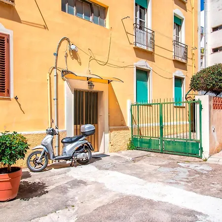 Sardinia Re - Civico 78 *